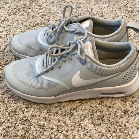 Women’s Nike Air Max VJ athletic shoes - Picture 4 of 5